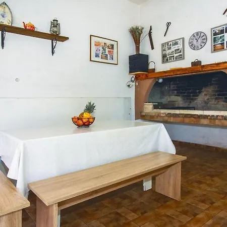 Villa Villa Lucin *